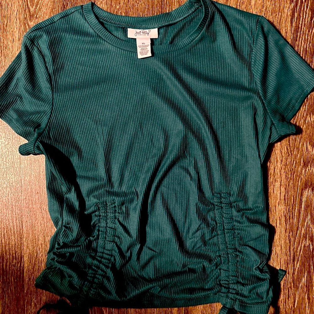 Cute cropped teal blouse